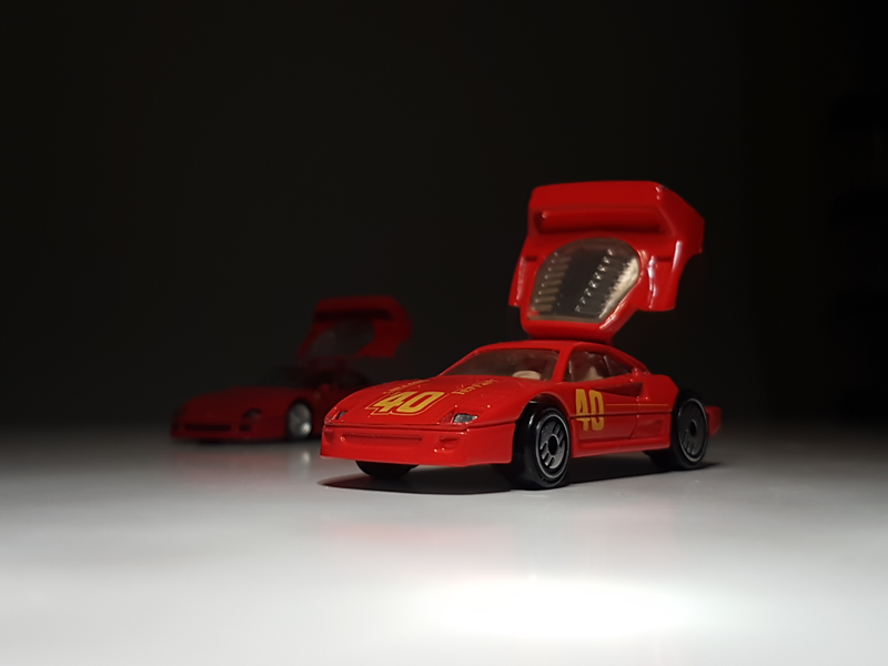 Illustration for article titled Ferrari F40 with opening parts